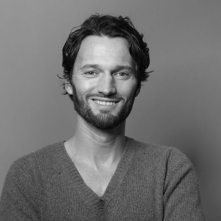 Dr. med. dent. Jean-Marie Le Bec Fachzahnarzt für Oralchirurgie mit Tätigkeitsschwerpunkt Implantologie und alternative Zahnheilkunde